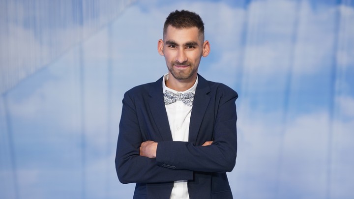 V siedmom nebi - Nikolas Čikala